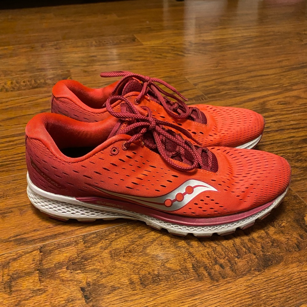 Saucony Orange Red Running Shoes Size 9.5